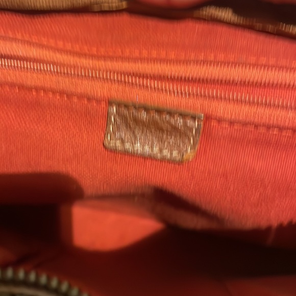 Authentic Burberry bag - Picture 2 of 4